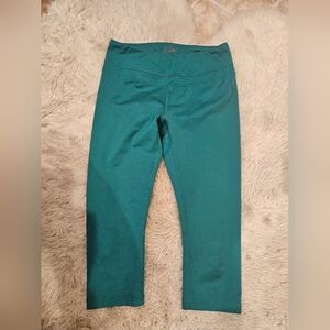 Green Cropped Leggings